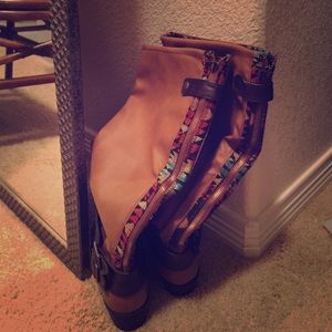 ✋🏼SOLD on Vinted! Pink and Pepper Aztec boots