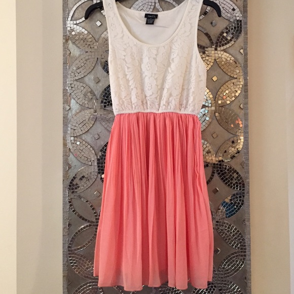 Rue 21 Lace & Melon Dress- sz S