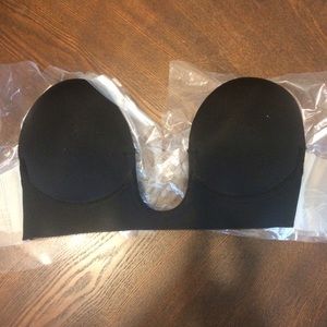 NWT backless/strapless bra