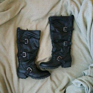 Shoedazzle Black Boots