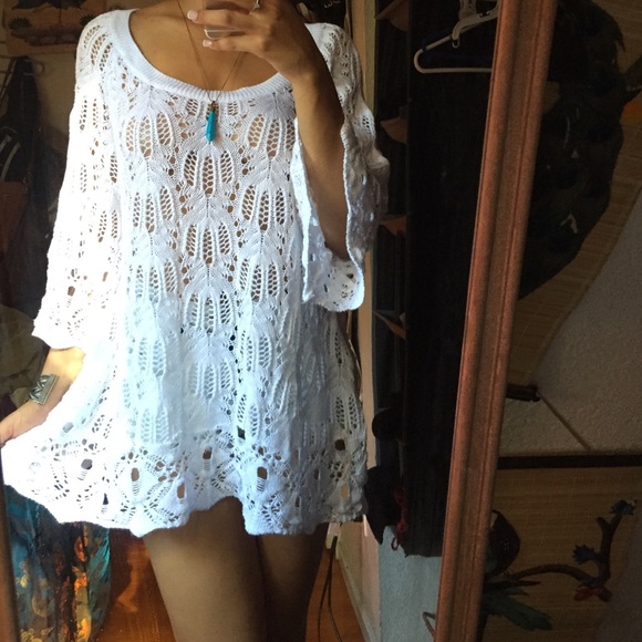 Nouveaux Tops - Crochet blouse