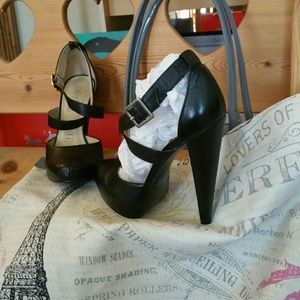 Black leather heels! Summer sale!