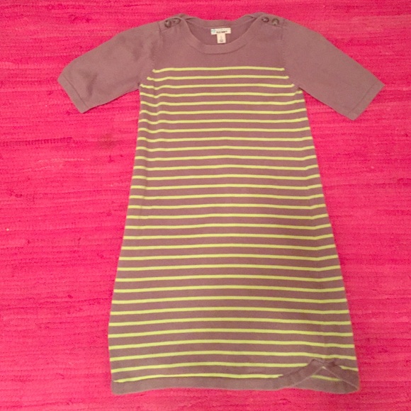 Cute sweater dress shirtsleeved. Kids 10