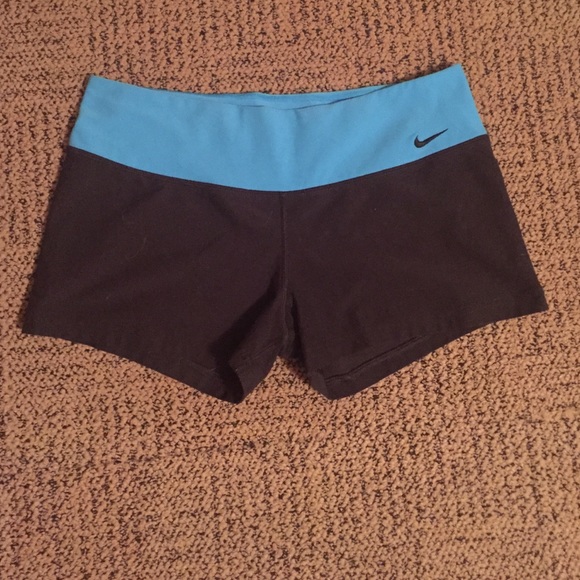NIKE DRI-FIT yoga shorts 💙