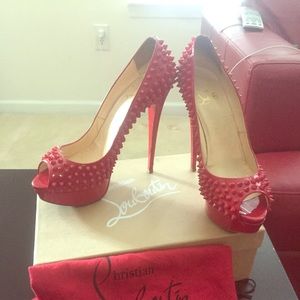 Christian LOUBOUTIN spiked AUTHENTIC WITH BOX Christian LOUBOUTIN spiked AUTHENTIC WITH BOX