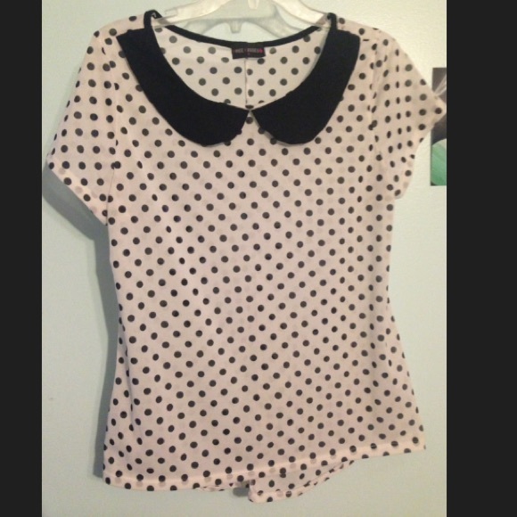 Peter Pan collar, black polka dot top