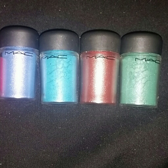 MAC Pigmented eyeshadow