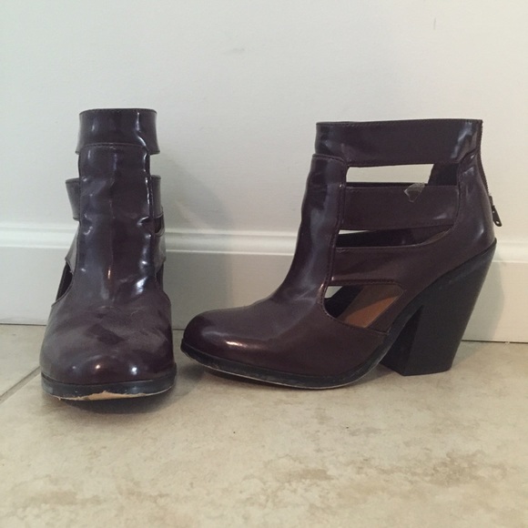 MAROON shoe cult Nasty Gal patent leather bootie - Picture 2 of 4