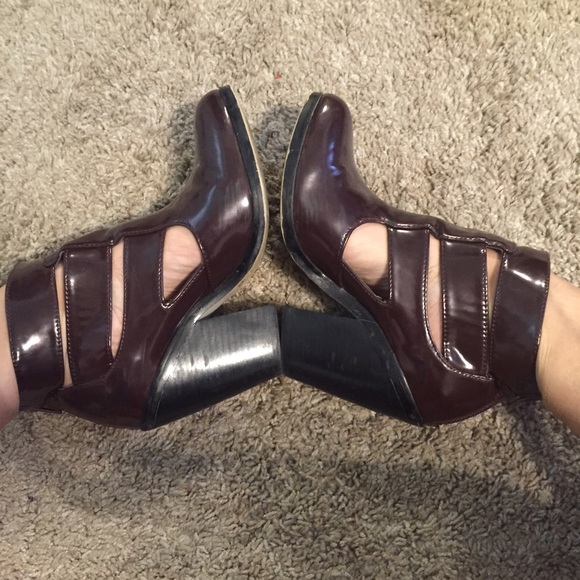 MAROON shoe cult Nasty Gal patent leather bootie - Picture 4 of 4