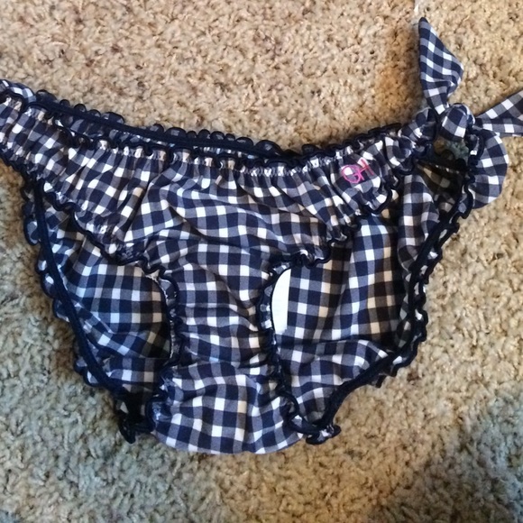gilly hicks bottoms