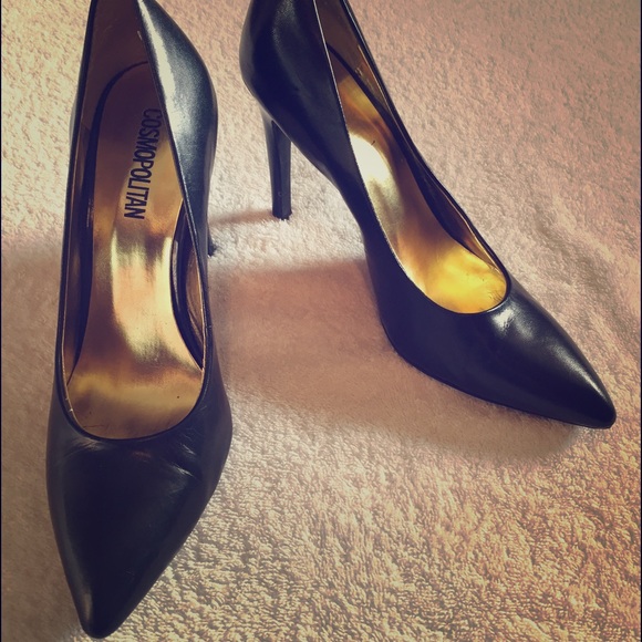Black Pumps