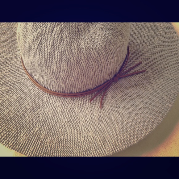Grey hat