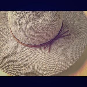 Grey hat