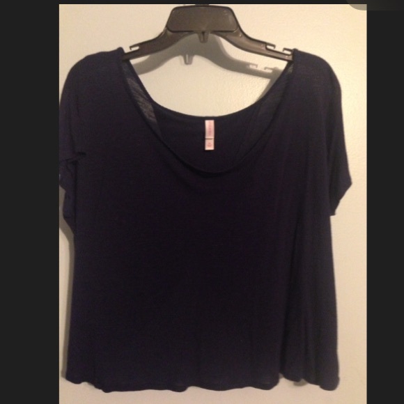 Navy top, open back with two flaps overlapping