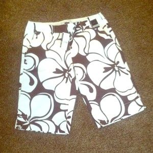 Manhattan Bermuda shorts