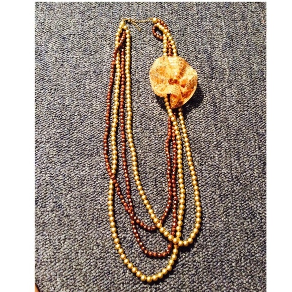 Goldish Pearl Layer Necklace w FlowerAccessory🌼