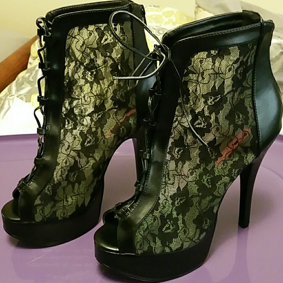 Black Lace Peep toe bootie