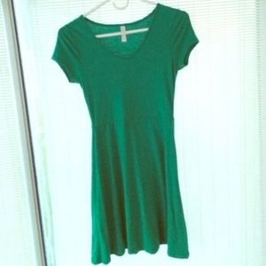 Green v-neck flowy dress