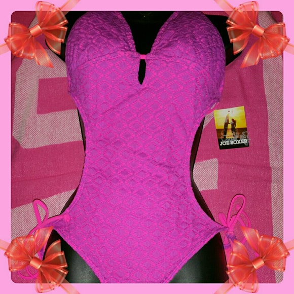 One piece swimwear