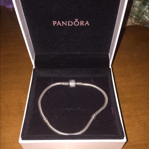 Silver Pandora Bracelet! 💛