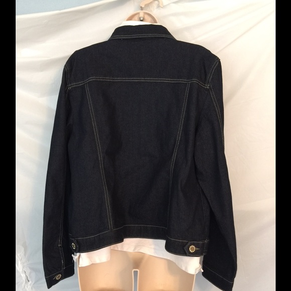 Sold Dark wash denim jacket size XL - Picture 3 of 4