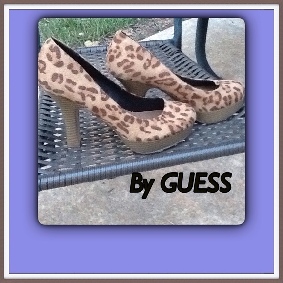 G by GUESS 🌸 Platform Pumps🌸 ✨PRICED✨to SELL - Picture 2 of 4
