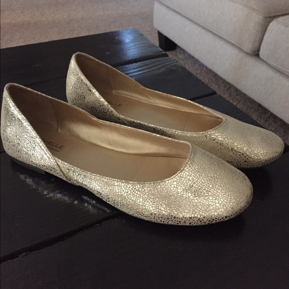 Gold ballet flats