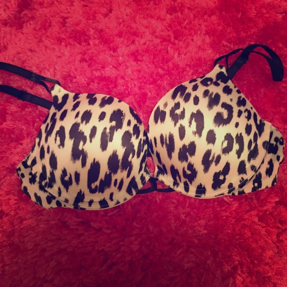 Victoria's Secret Miraculous Plunge Bra