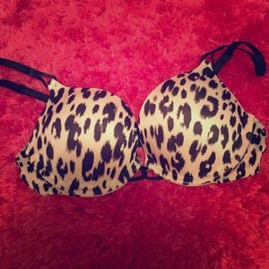 Victoria's Secret Miraculous Plunge Bra
