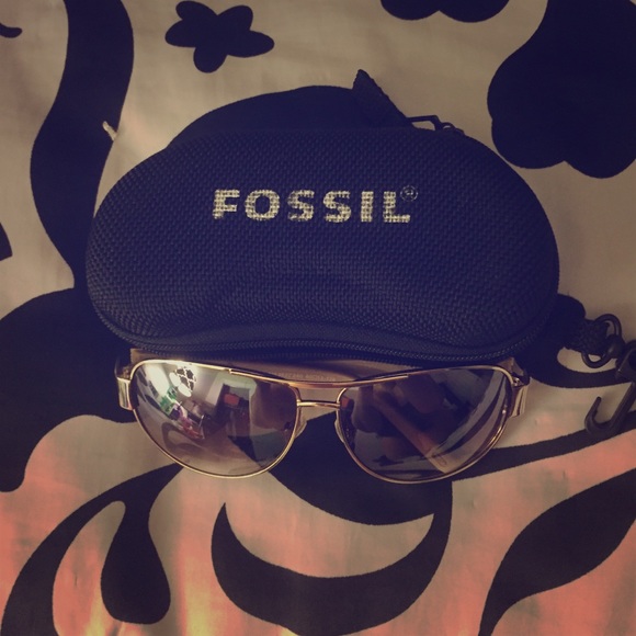 Fossil Aviator Sunglasses