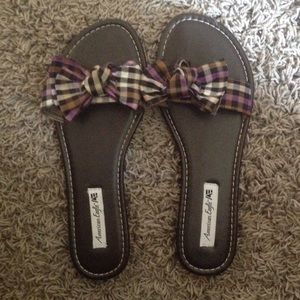 Cute bow sandals
