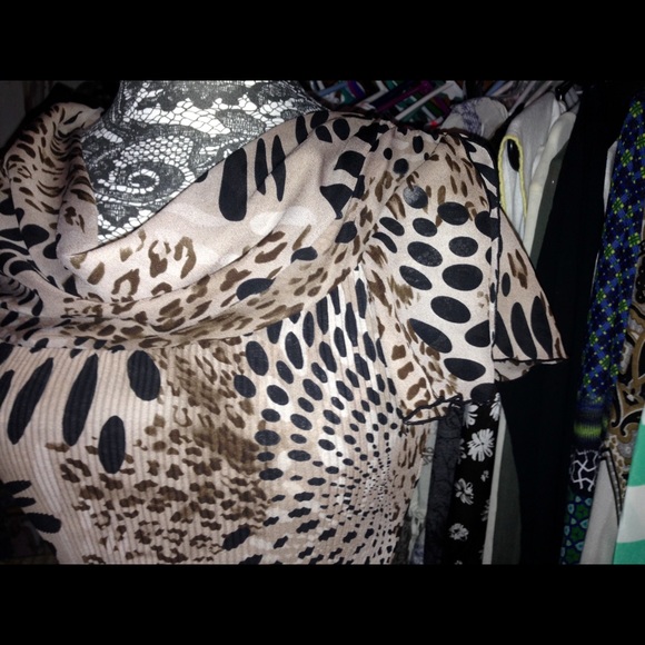 Cute Cheeta Print Top - Picture 2 of 4
