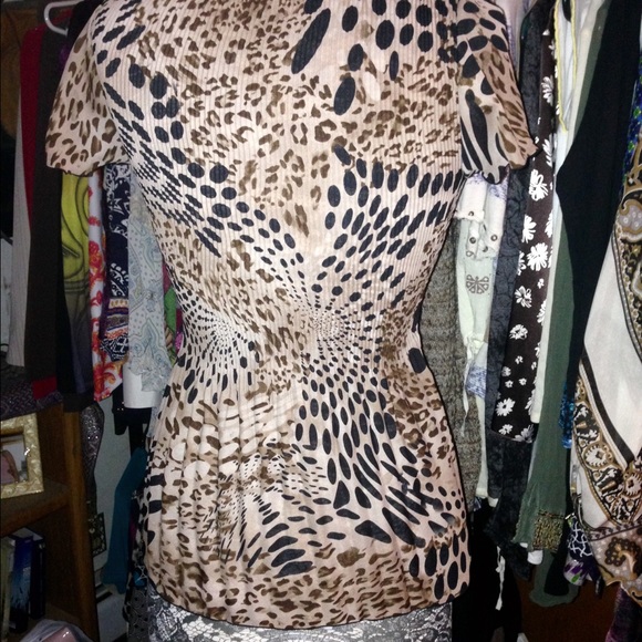 Cute Cheeta Print Top - Picture 4 of 4