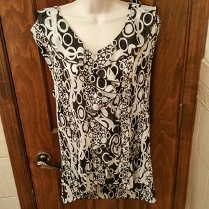 Cute black and white design top...2for10$tops