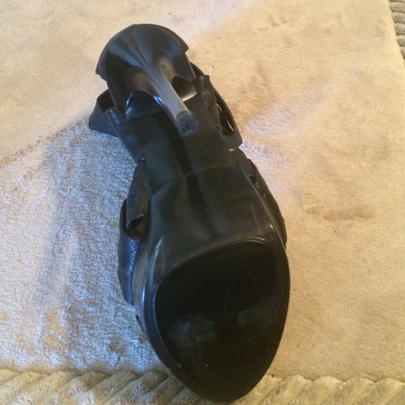 Black Andrea high heels - Picture 3 of 4