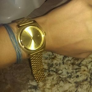 Nixon watch