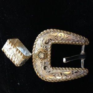 @ countryroads 4u Cowgirl gold and silver buckle