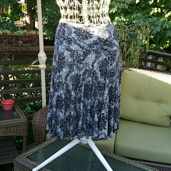 Karen Kane Dresses & Skirts - Knit mid calf swing skirt