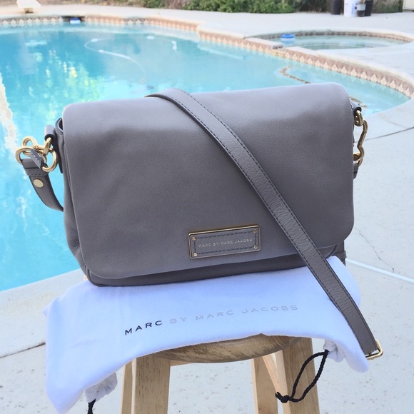 Marc Jacobs Lea Handbag in Cement