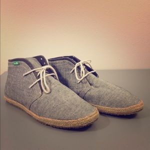 Sanuk Women's Lily Chukka Boot Size 10