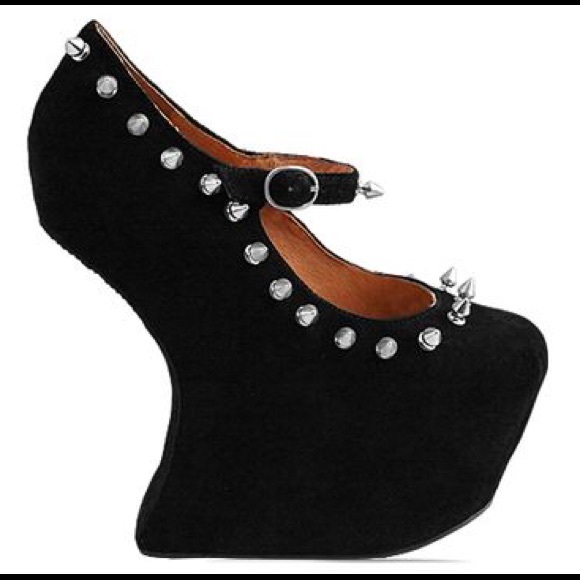 Edgy Jeffrey Campbell night walk shoe! Worn twice