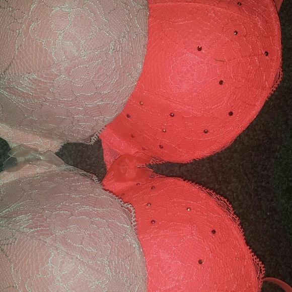 (2) NWOT 34C pushup bras - Picture 4 of 4