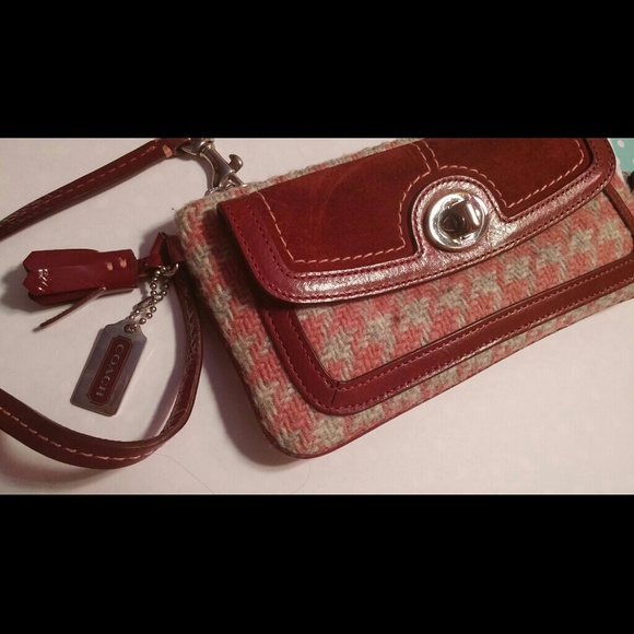 Coach houndstooth wristlet