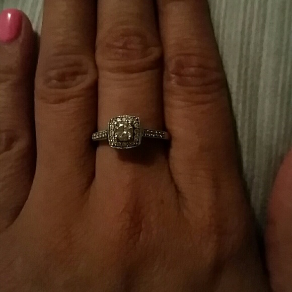 Diamond ring - Picture 2 of 4