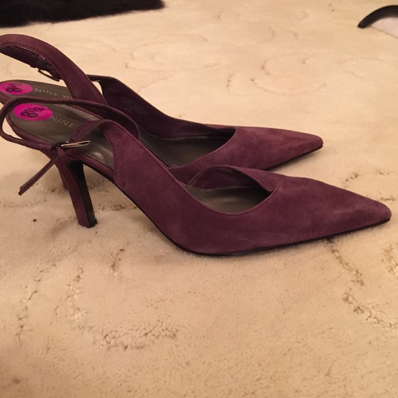 Ladies purple leather shoe
