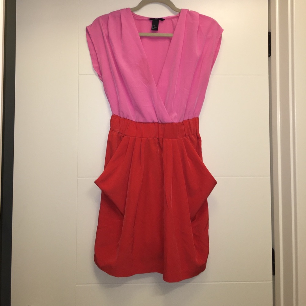 ✔️Two-Tone Dress with POCKETS!