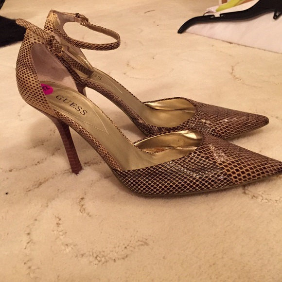 Ladies brown print shoe