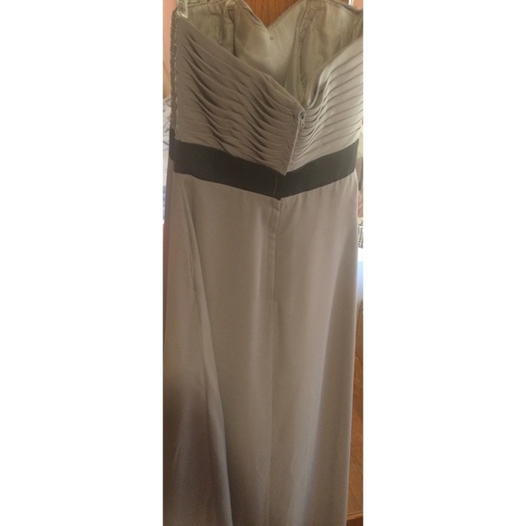 Long gown. - Picture 3 of 3