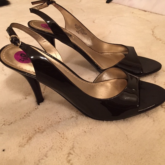 Ladies open toe ankle strap