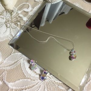 Elegant crystal solitaire necklace earrings set